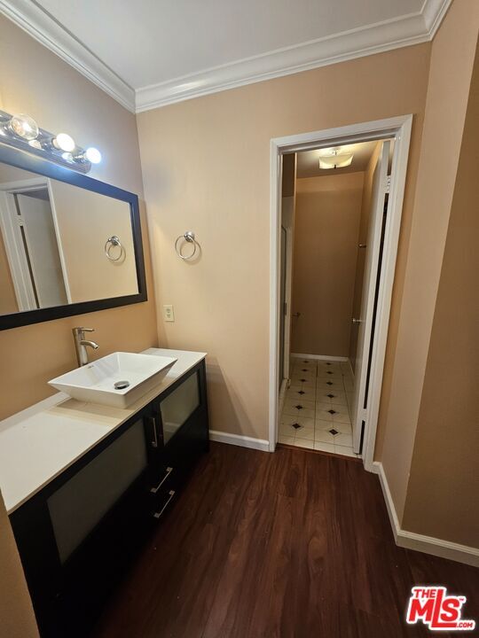 Building Photo - 5460 White Oak Ave