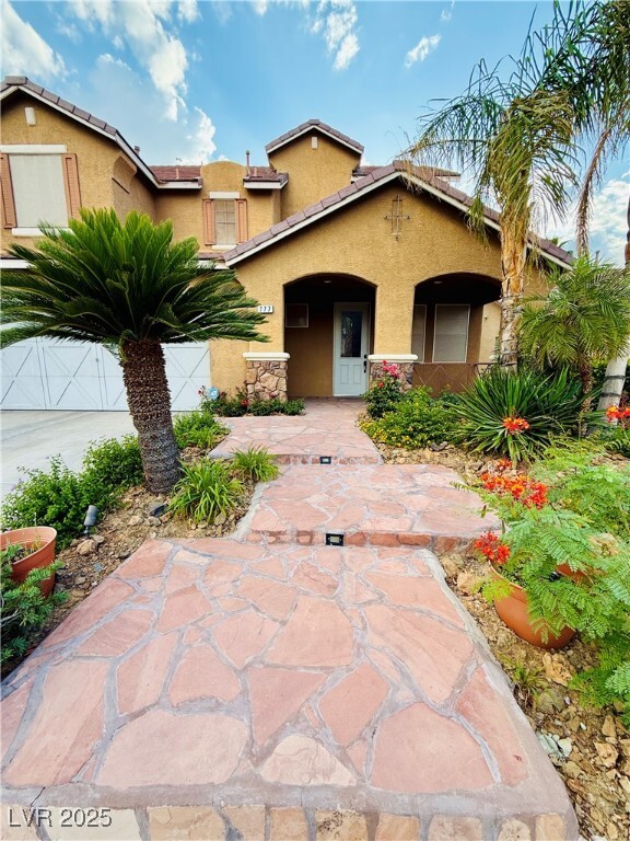Building Photo - 777 Valley Rise Dr