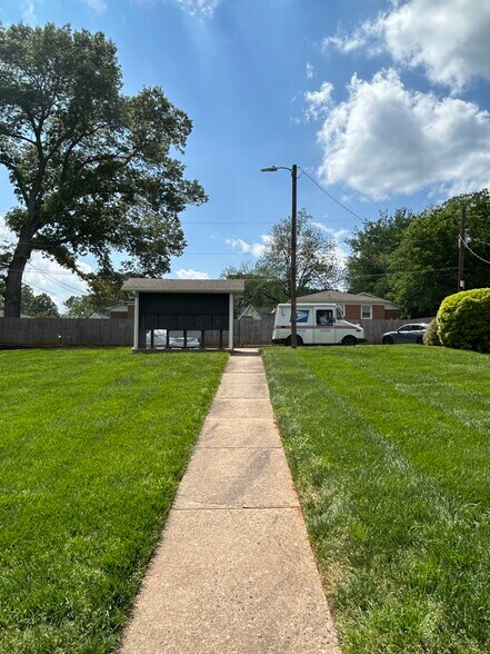 Building Photo - 4336 Hathaway St