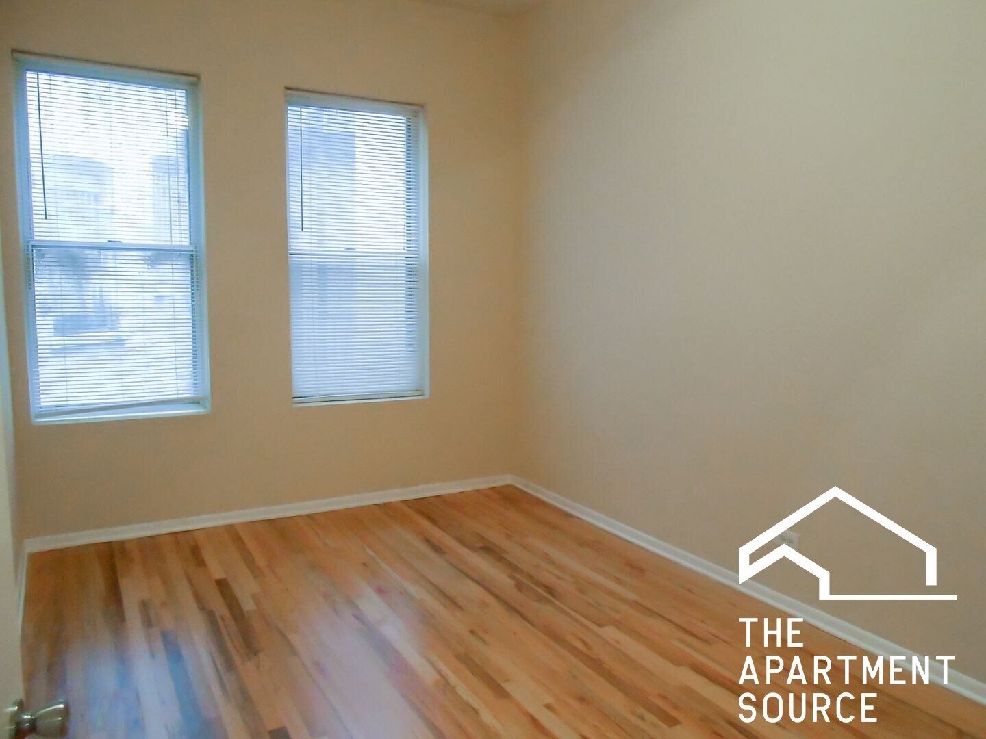 Building Photo - 2523 N Lincoln Ave