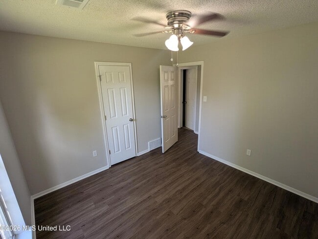 Building Photo - 10257 Palmer Dr