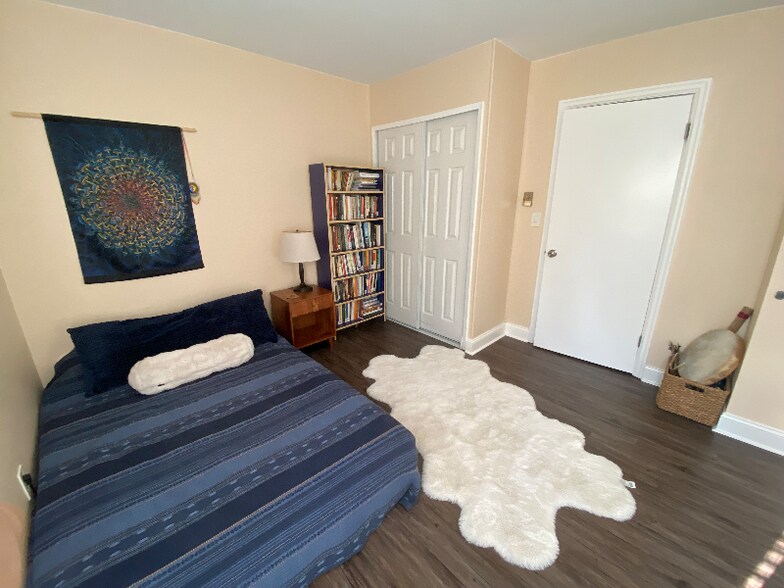 Building Photo - 32721 5th Ave