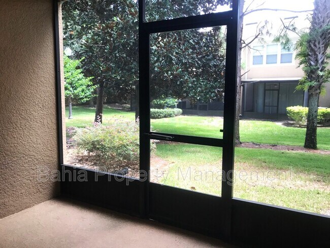 Building Photo - 2525 San Tecla St