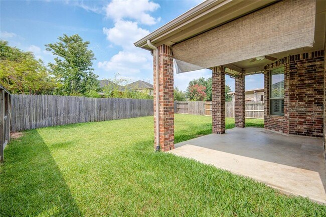 Building Photo - 28226 Chalet Park Dr