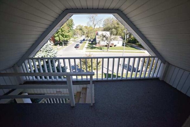 Building Photo - 1201 Brush Creek Blvd