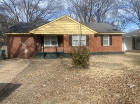 Building Photo - 3064 Cromwell Ave