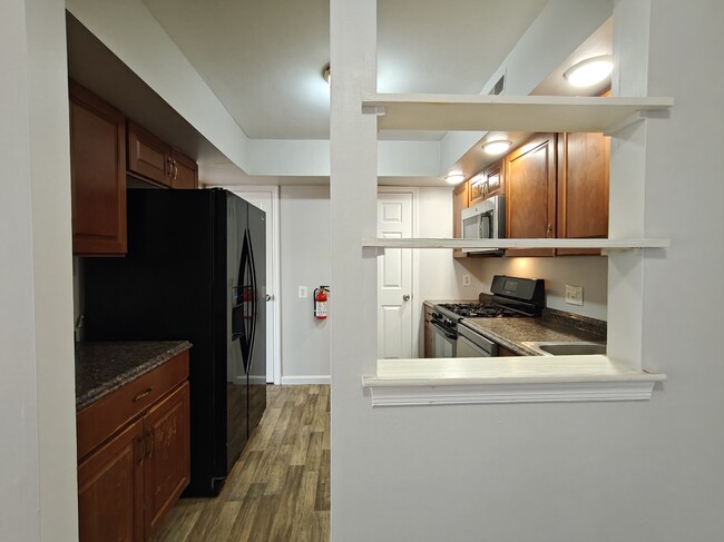 Building Photo - 60 Farmhouse Rd