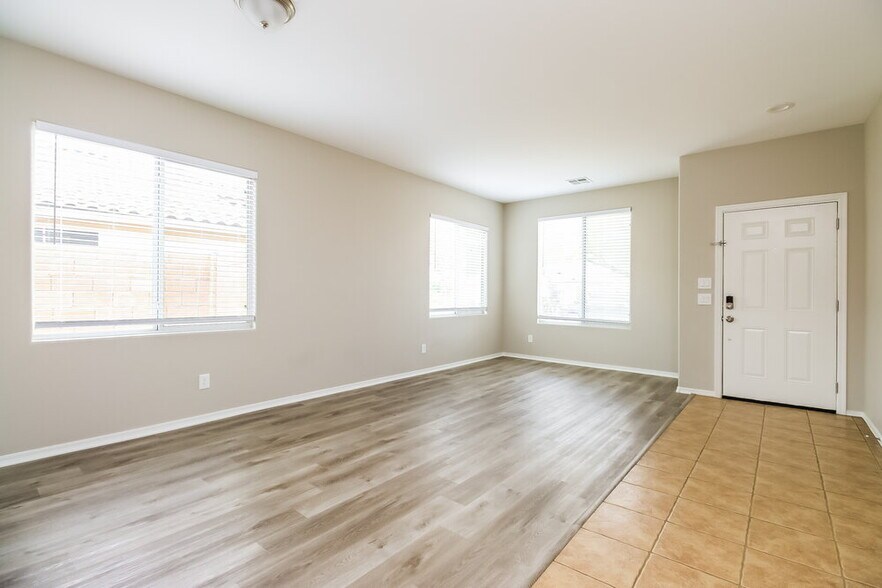 Building Photo - 3369 W Yellow Peak Dr