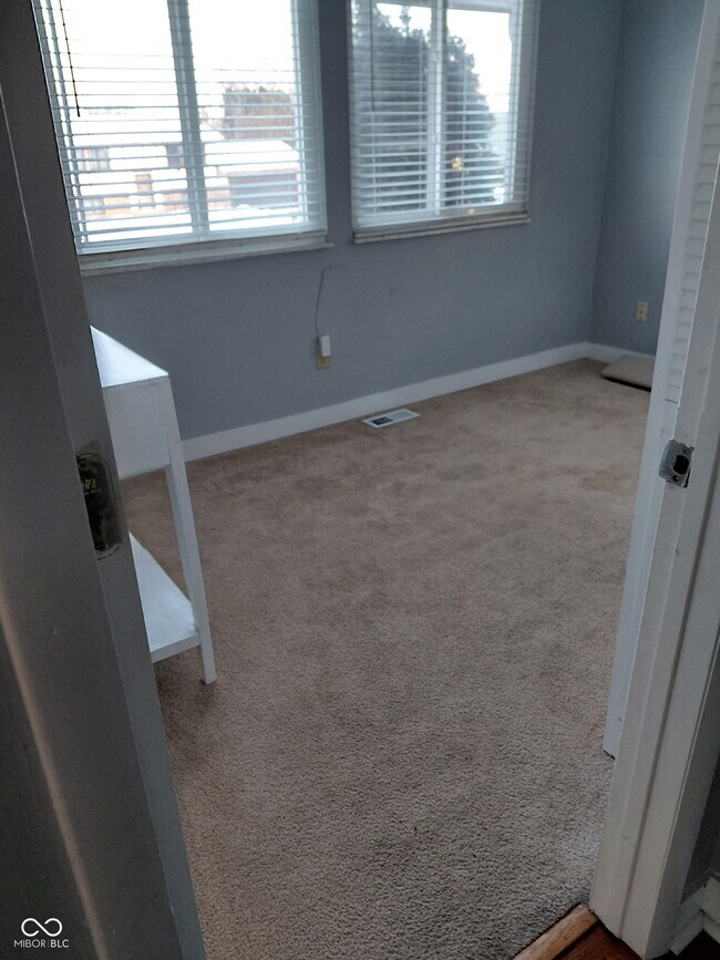 Building Photo - 4454 Greenmeadow Cir