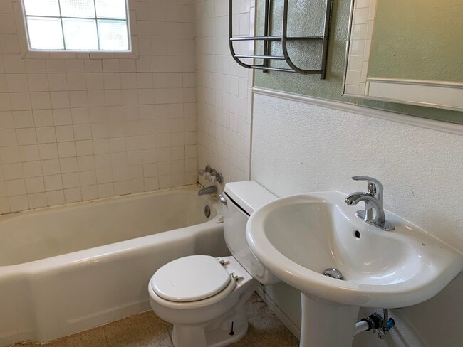 Building Photo - 2629 22nd St