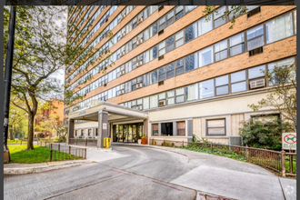 Building Photo - 6030 N Sheridan Rd