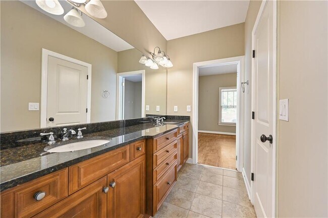 Building Photo - 4522 Gateway Ct