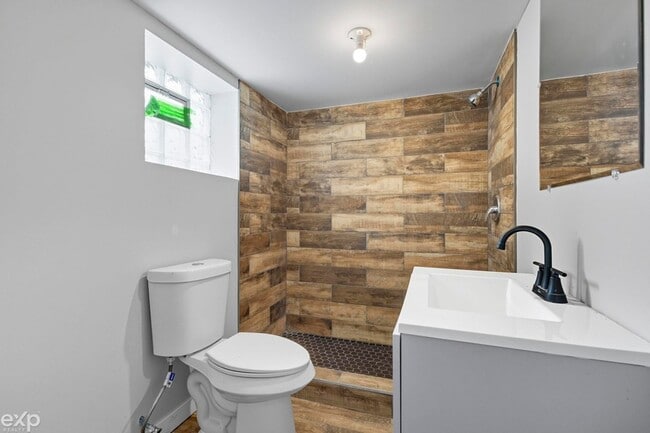 Building Photo - 13320 Jane Ave