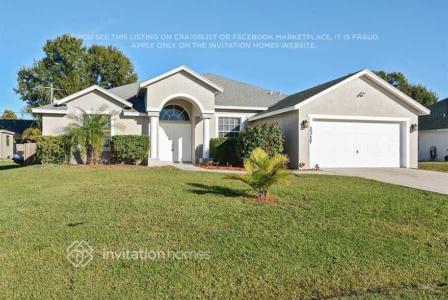 Building Photo - 2317 SW Fern Cir