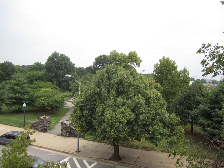 Building Photo - 2744 E Baltimore St