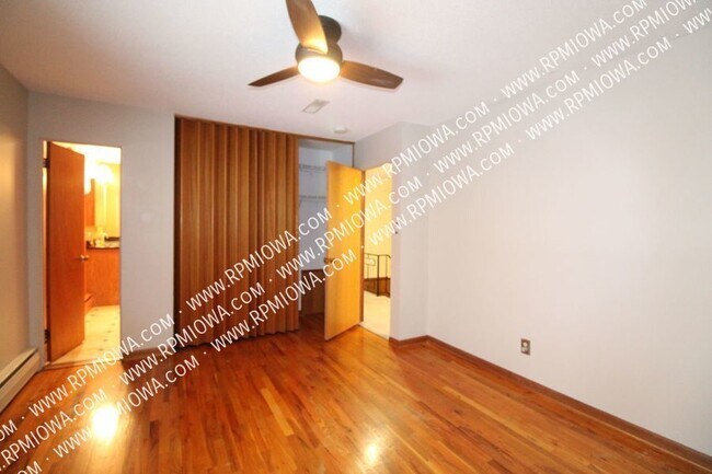 Building Photo - SCREENED PORCH!! 3 Bedroom, 1.5 Bath Home ...