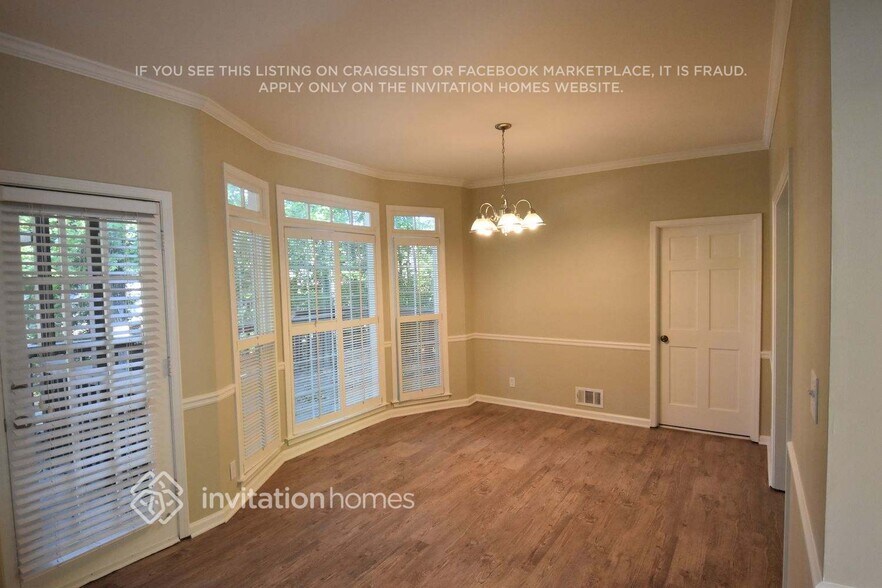 Building Photo - 725 Redlion Run