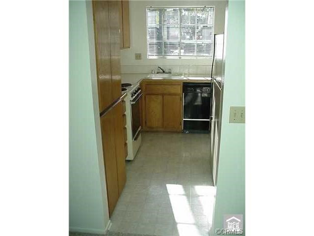 Building Photo - 26155 Sanz