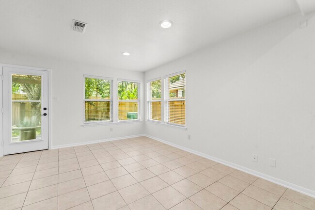 Building Photo - 155 Fairwind Trail Dr