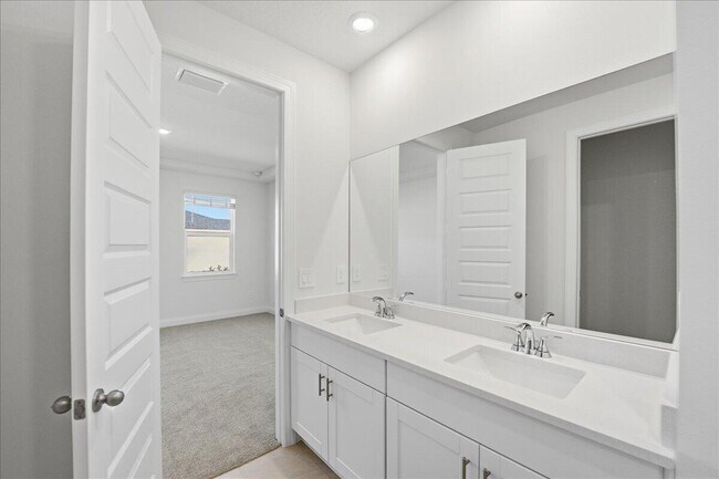 Building Photo - 11247 Barnstead Wy