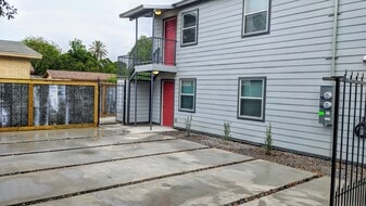 Building Photo - 917 Hendricks Ave