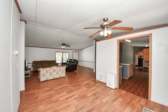 Building Photo - 16338 Hill Country Ct