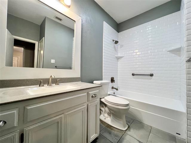 Building Photo - 2028 Parkside Ct
