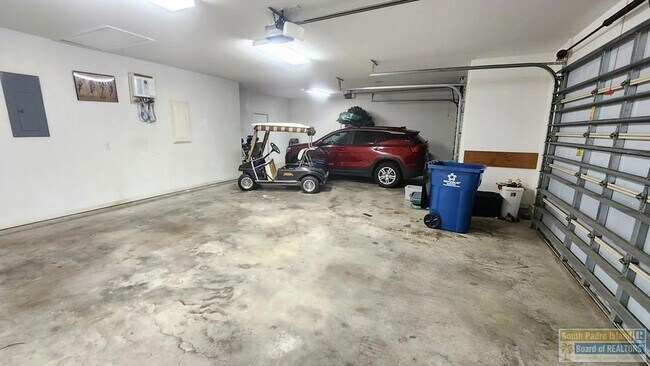 Building Photo - 15 Cypress Point Dr