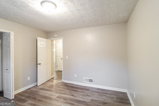 Building Photo - 3079 Fox Chase Ct