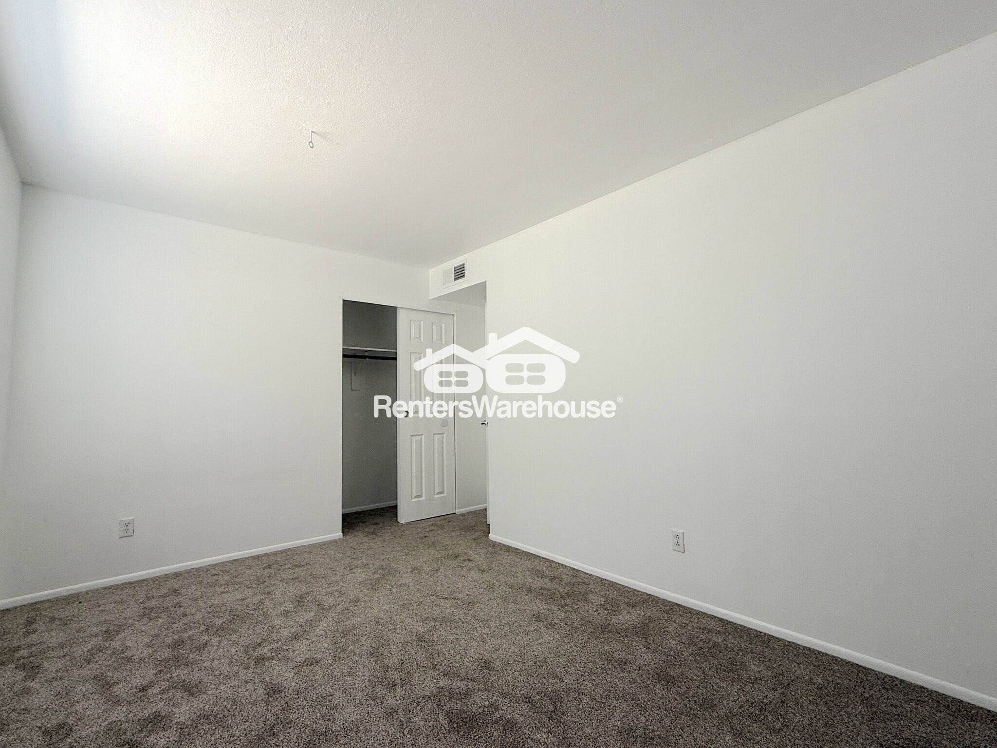 Building Photo - 1336 N 85th Pl