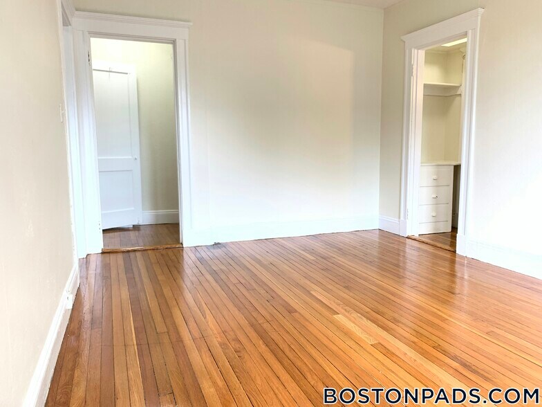 Building Photo - 1167 Boylston St