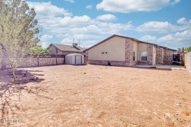 Building Photo - 14553 Desierto Bello Ave