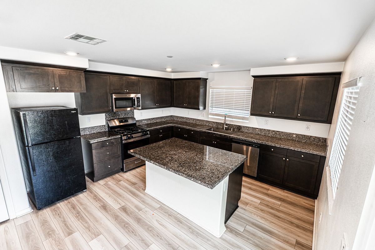 Building Photo - 32184 Rambling Ct