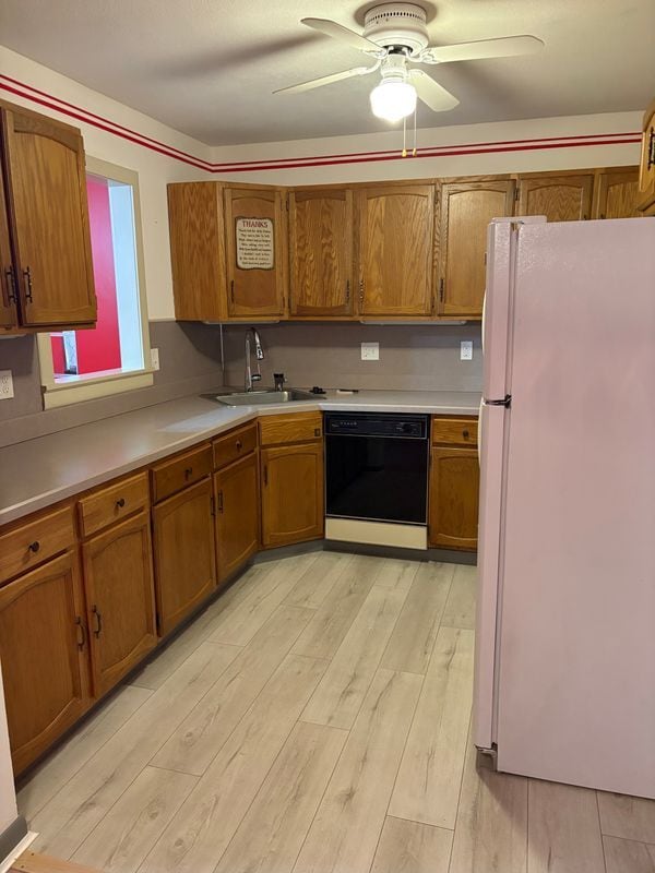 Building Photo - 1274 E Main St