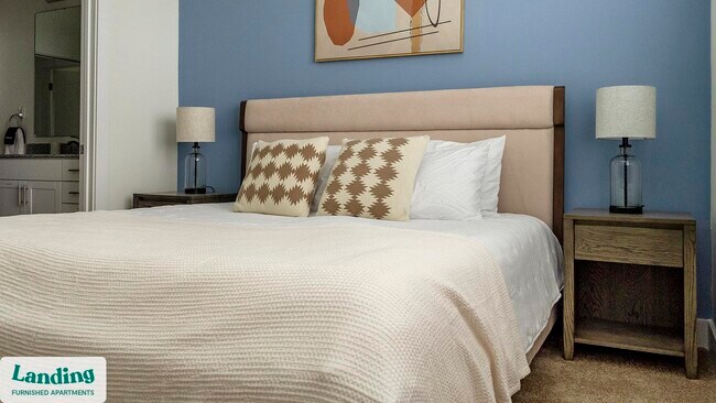 Building Photo - 901 Kelly Green Ln