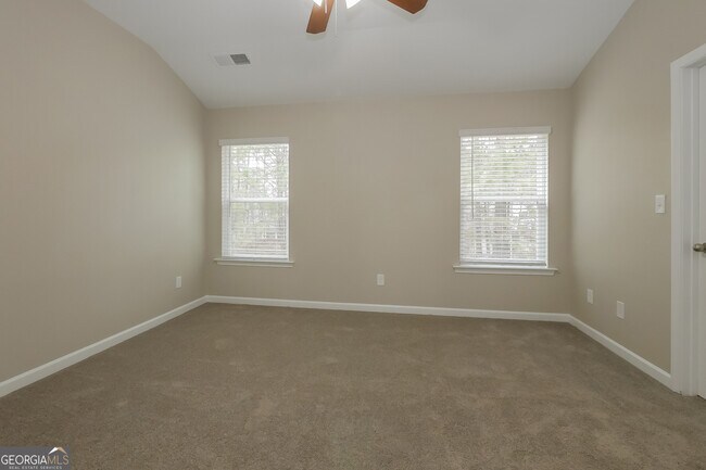 Building Photo - 6109 Oakley Rd