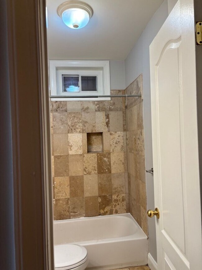 Building Photo - 2831 11th St NW