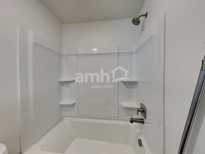 Building Photo - 1279 N Wagon Wy