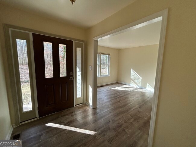 Building Photo - 2637 Jonesboro Rd