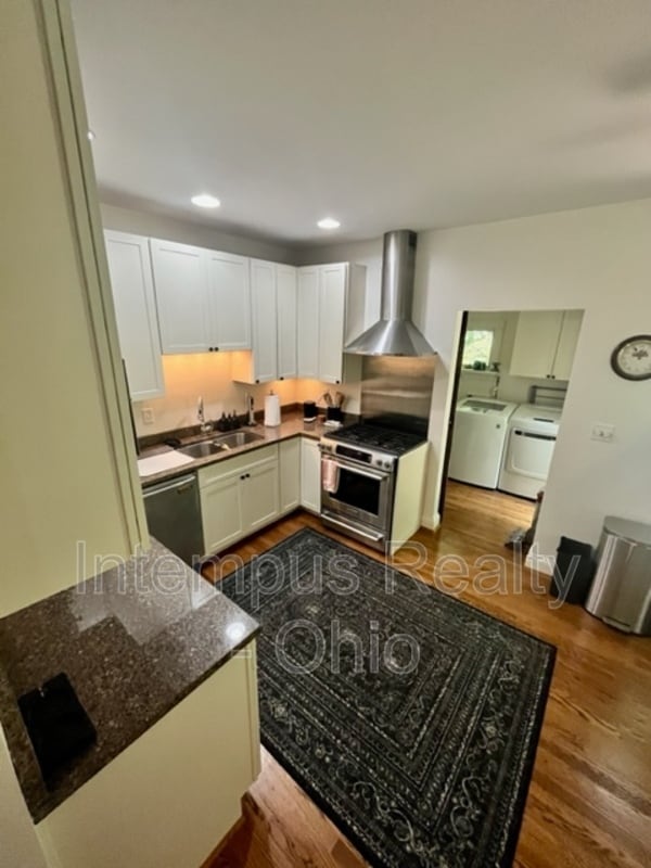 Building Photo - 3724 Stevens Pl