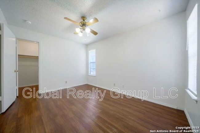 Building Photo - 818 Station St