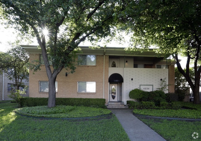 Building Photo - Hunnington