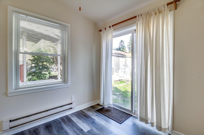 Building Photo - 9238 15th Ave SW