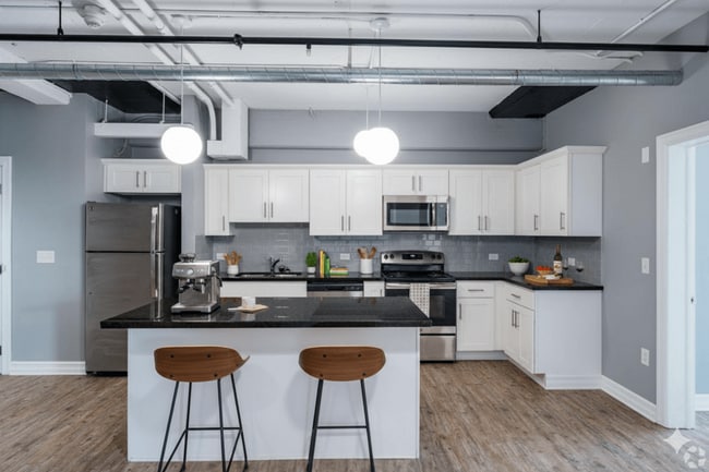 Building Photo - Mid City Apartments