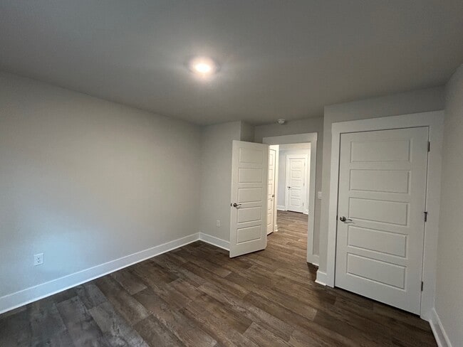 Building Photo - 1237 Pampas Grass Dr