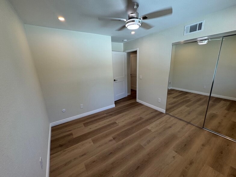 Building Photo - 28835 Conejo View Dr