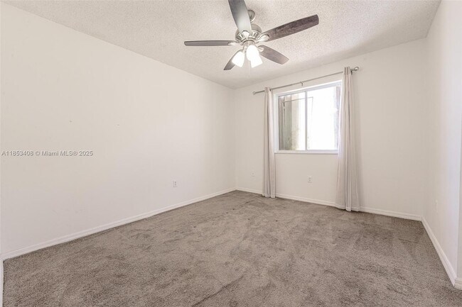 Building Photo - 9138 SW 167th Ct