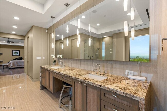 Building Photo - 98 Sun Glow Ln