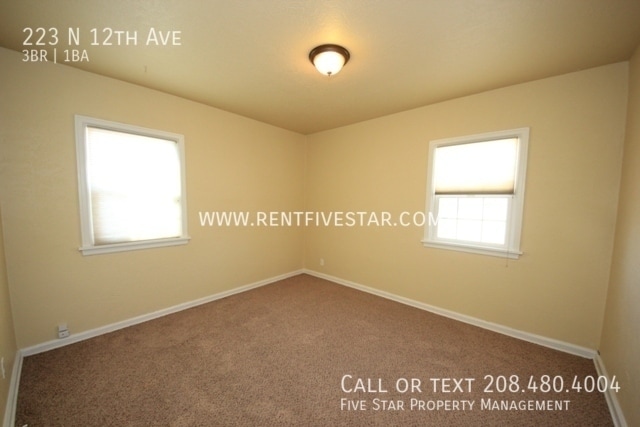 Building Photo - 223 N 12th Ave