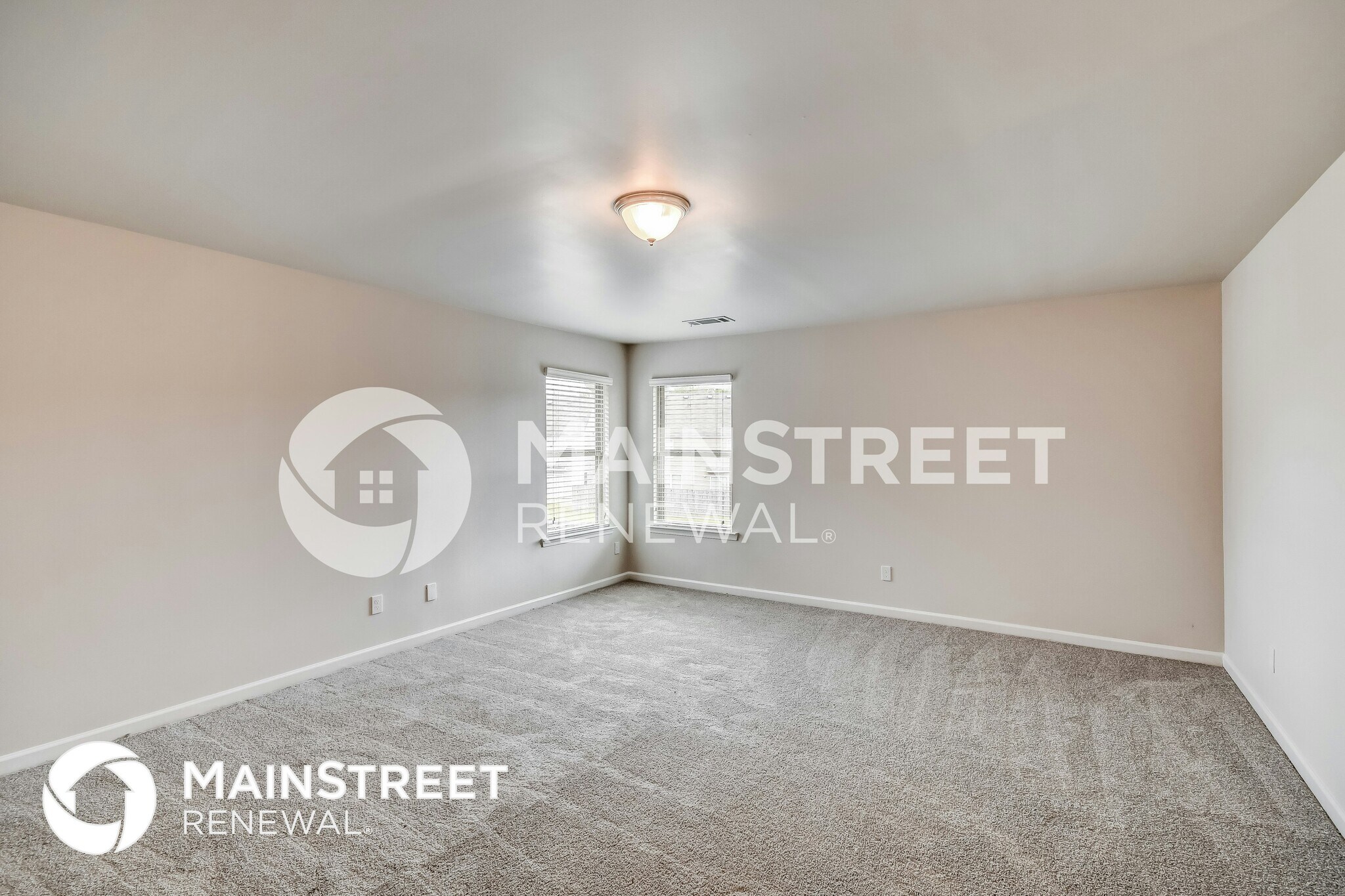 Building Photo - 6672 Woodford Ln